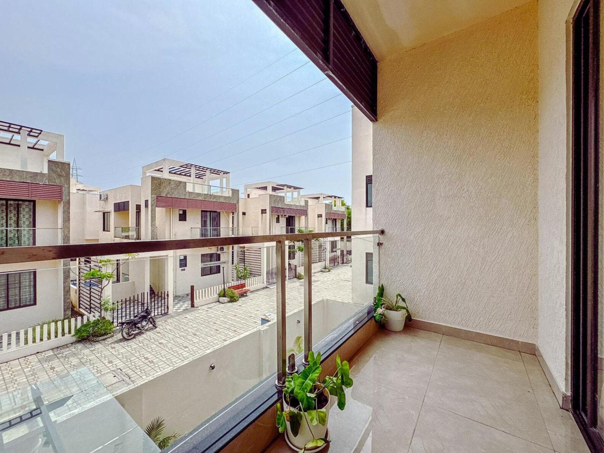 Private Villa With Swimming Pool Chennai Exterior foto